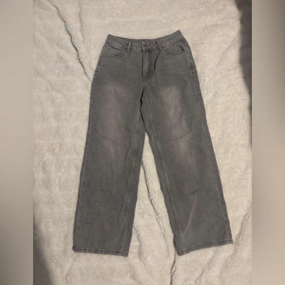 SHEIN Women's Classic Gray Straight Leg Jeans